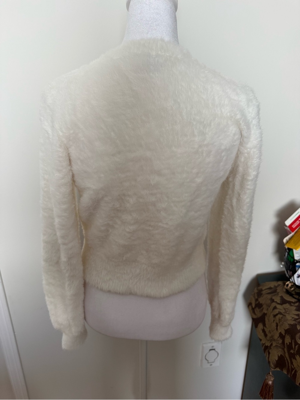 Aritzia Sunday Best Kitten Sweater - Picture 6 of 9